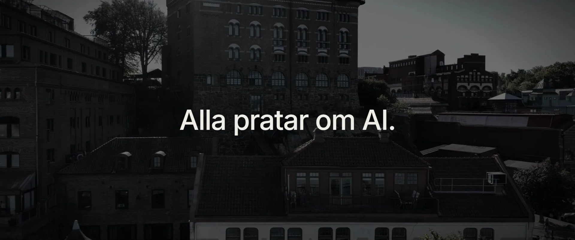 Stillbild ur filmen Alla pratar om AI: titeln över hustaken